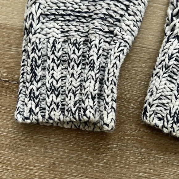 Gap Women Small Sweater Blue/white Size small - Picture 4 of 6